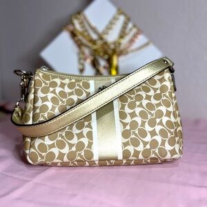 Coach Vintage Shoulder Bag Gold